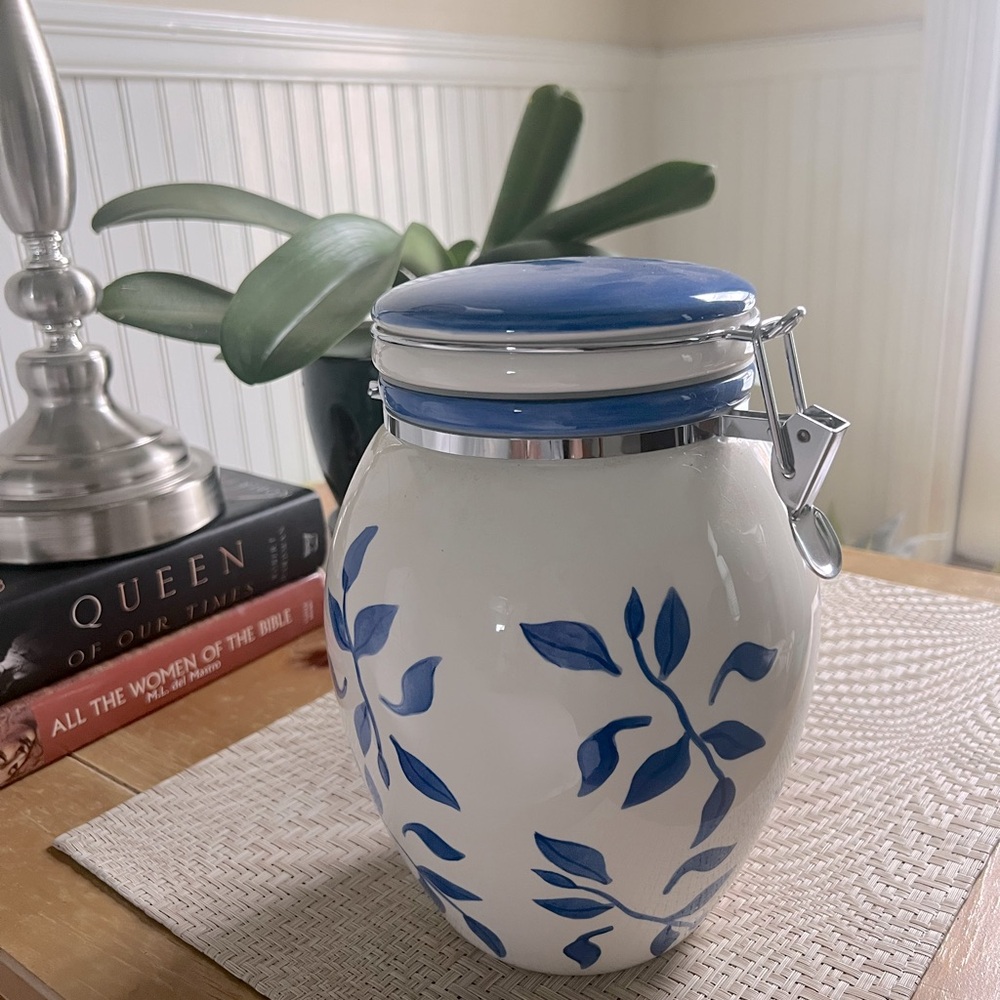 Cookie Jar Inspirado Seattle WA Stonelite Hand Painted